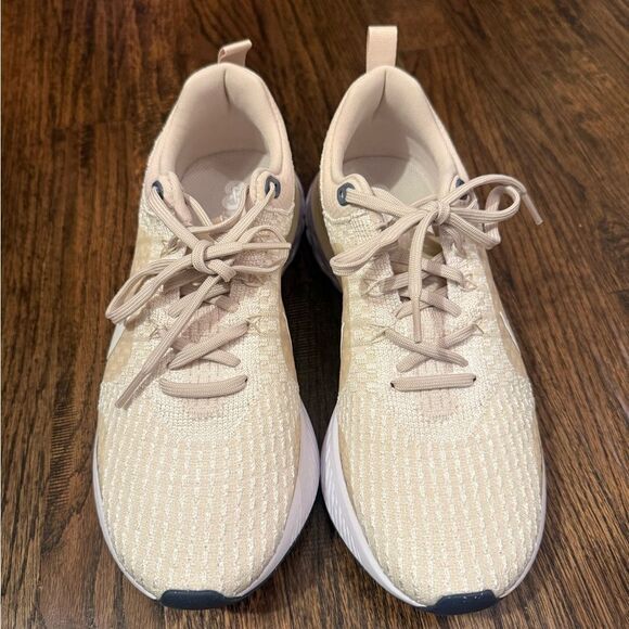 NWOT Nike Women's Road Running Shoes - Picture 5 of 7